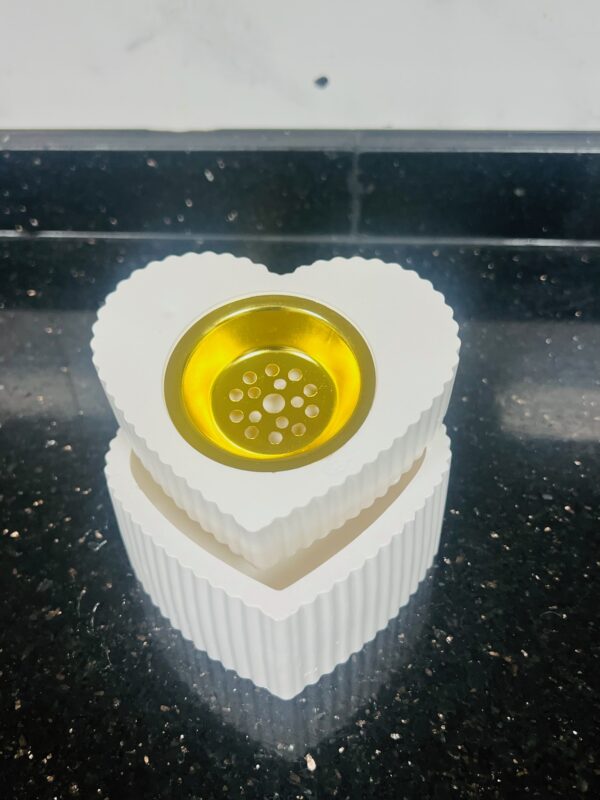 مبخره دورين شكل قلب
